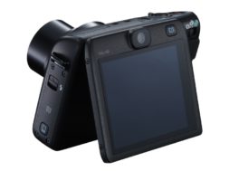Uus-Canon-PowerShot-N100-salvestab-üheaegselt-mõlemal-pool-kaamerat-toimuvat5.jpg