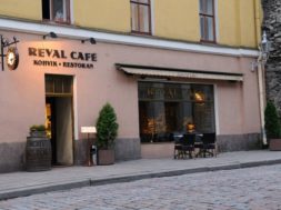Reval-Cafe2.jpg