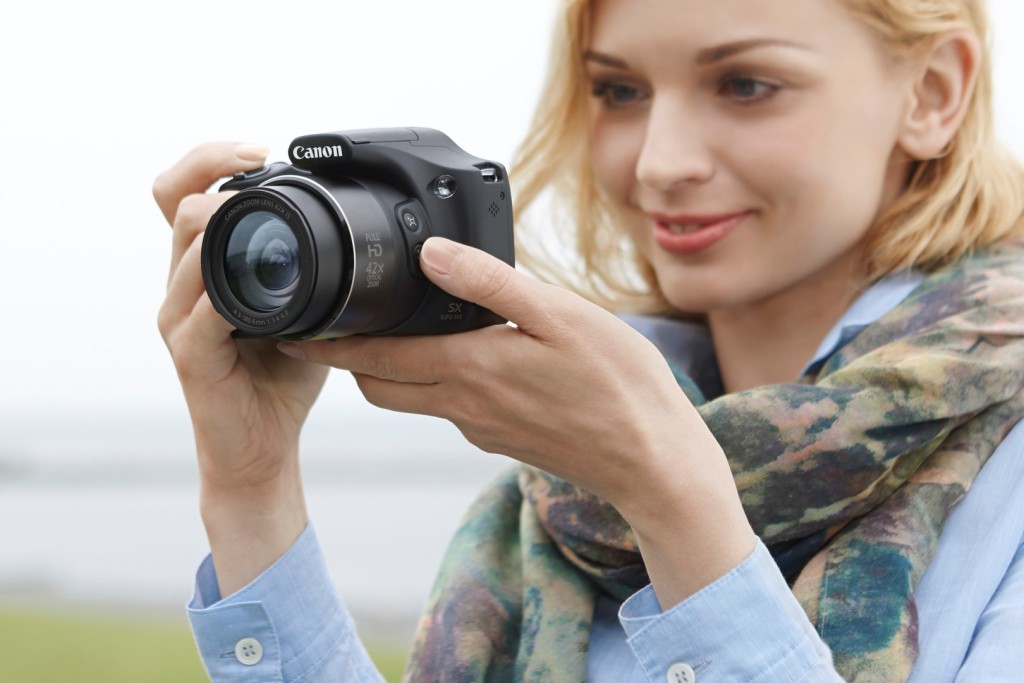 Canon esitleb uusi kompaktkaameraid PowerShot SX520 HS ja PowerShot SX400 IS