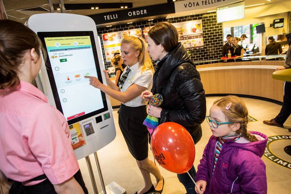IGA NELJAS OST! Uuenenud Rocca al Mare McDonald’s restoranis sooritati iga neljas ost digitaalselt