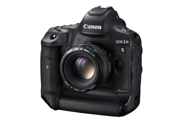 Canon esitleb uut EOS-1D X Mark II profikaamerat